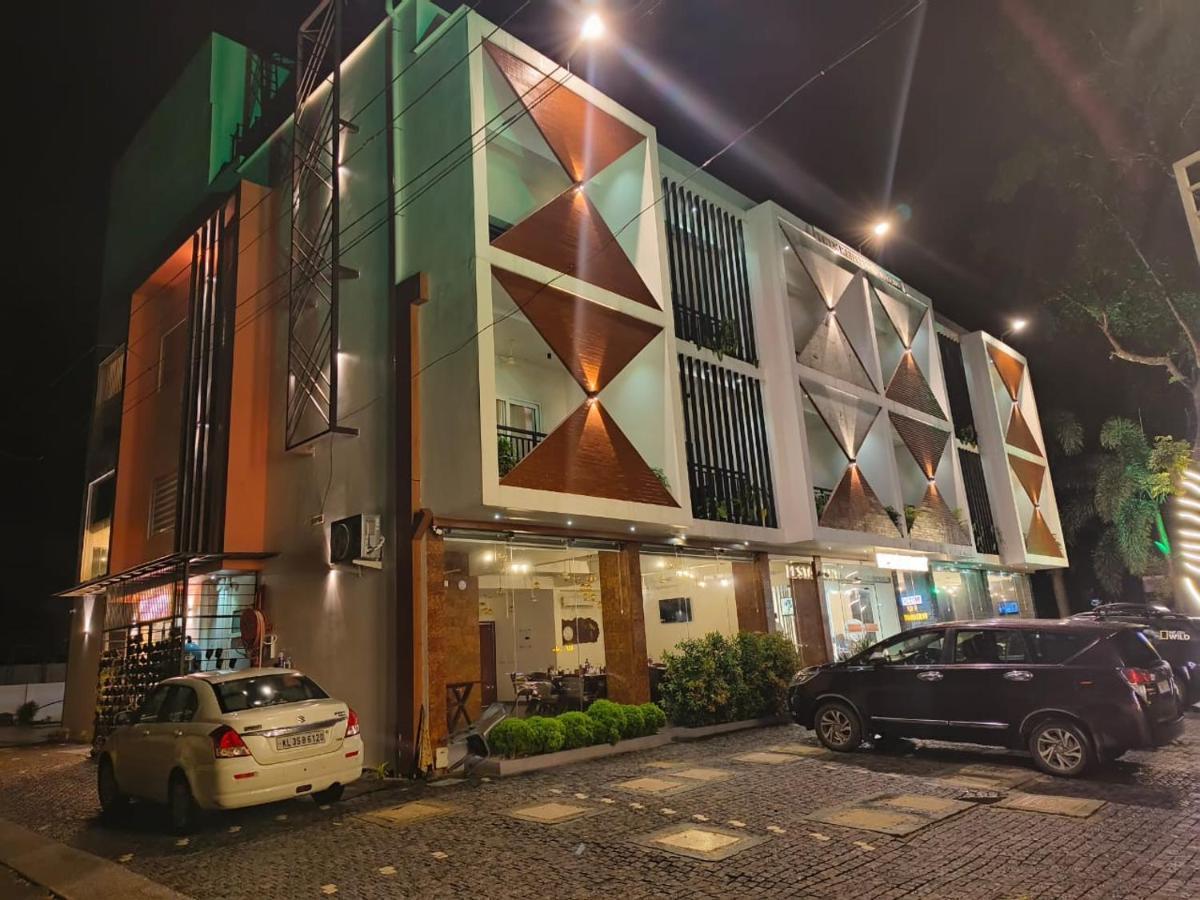 فندق Royalton Residency Mundakāyam المظهر الخارجي الصورة
