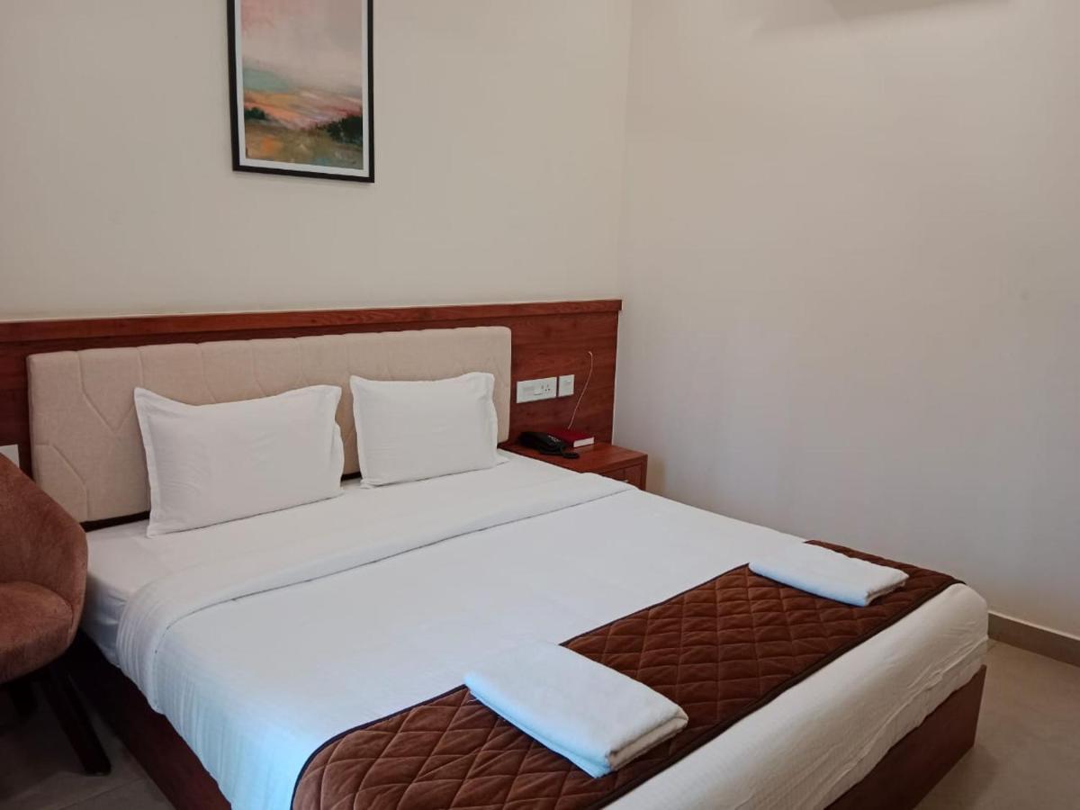 فندق Royalton Residency Mundakāyam المظهر الخارجي الصورة
